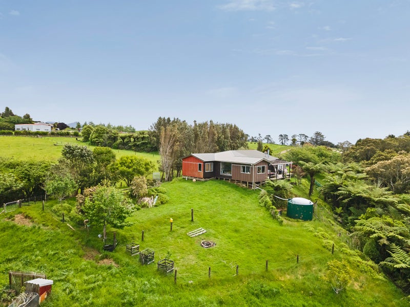 1389 Carrington Road, Hurworth, New Plymouth - Carousel 2