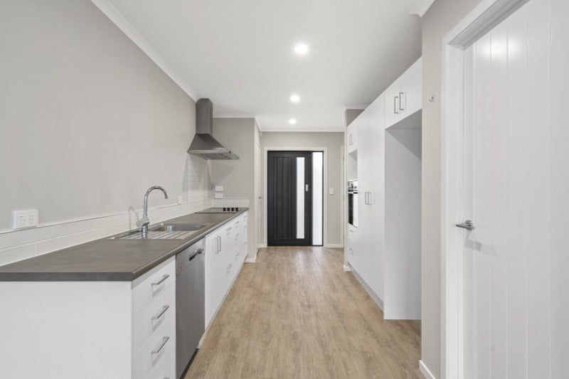 2/2 Joshua Lane, Hamilton East, Hamilton - Carousel 2