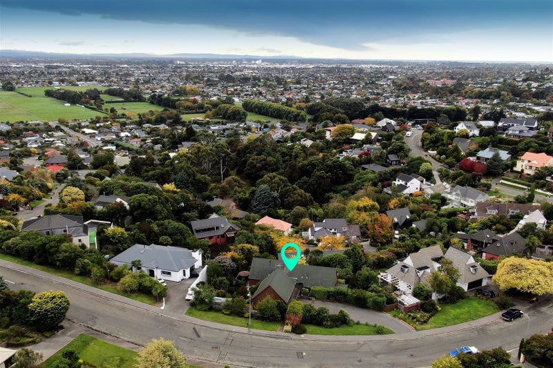 26 Woodside Common, Westmorland, Christchurch - Carousel 23