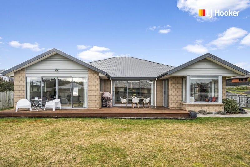 79 Severn Street, Green Island, Dunedin - Carousel 1