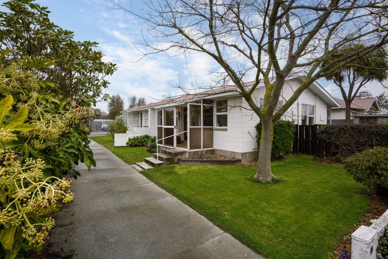 1/64 Osborne Street, Waltham, Christchurch - Carousel 1