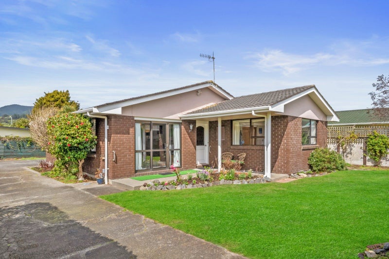 98 Hillcrest Road, Raumati Beach, Paraparaumu - Carousel 2