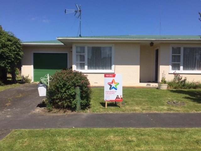 53 Windsor Street, Terrace End, Palmerston North - Carousel 2