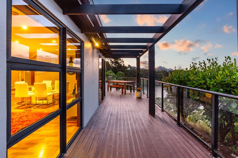 15 The Layline, Whitby, Porirua - Carousel 42