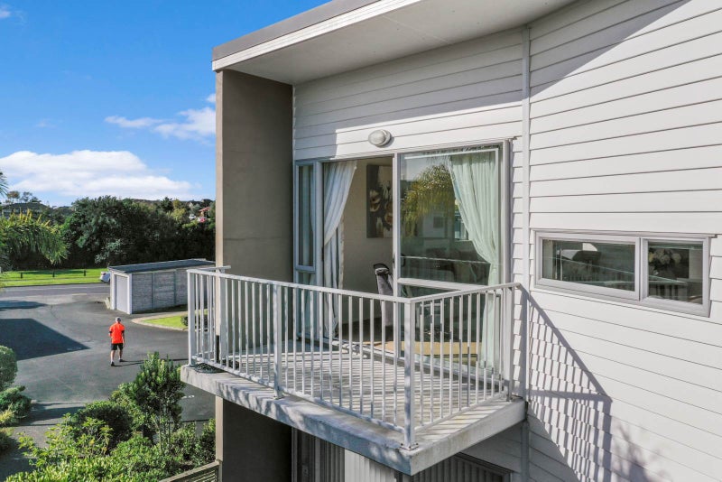 10/7 Kelvin Hart Drive, East Tamaki, Auckland - Carousel 2