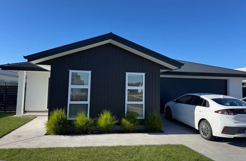 8 Whangaehu Place, Awatoto, Napier - Carousel 1