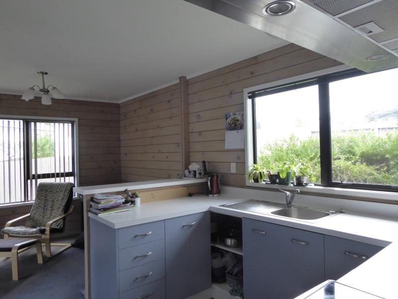 37 Guadeloupe Crescent, Grenada Village, Wellington - Carousel 2