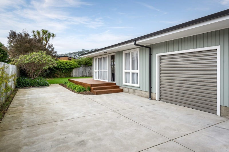 2/23 Landsdowne Terrace, Cashmere, Christchurch - Carousel 1