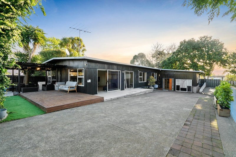 517 Weymouth Road, Weymouth, Auckland - Carousel 1