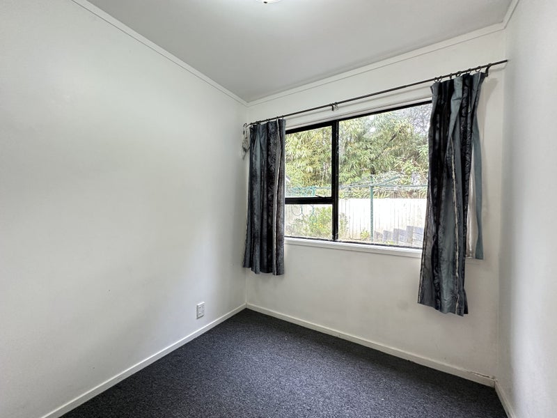 28 Tomo Street, New Lynn, Auckland - Carousel 19