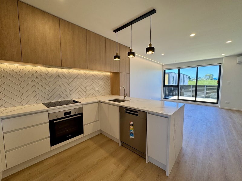 202B Henwood Road, Westgate, Auckland - Carousel 2