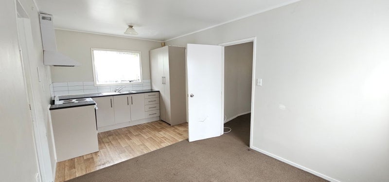 326 Roscommon Road, Clendon Park, Auckland - Carousel 1