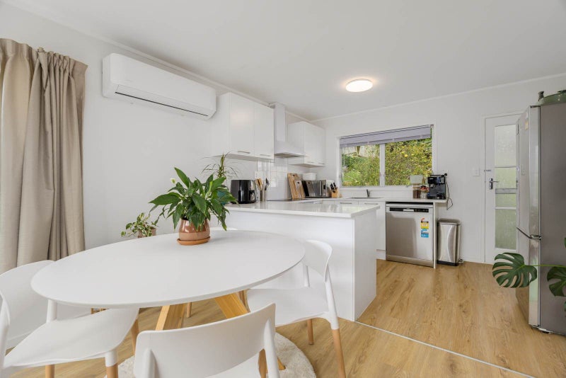 2/80 Peach Road, Glenfield, Auckland - Carousel 1