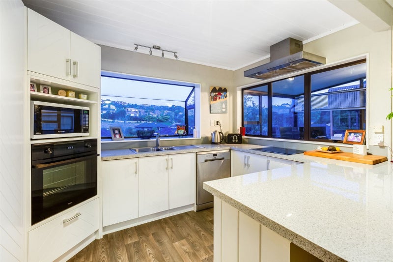 7 Ration Lane, Whitby, Porirua - Carousel 2