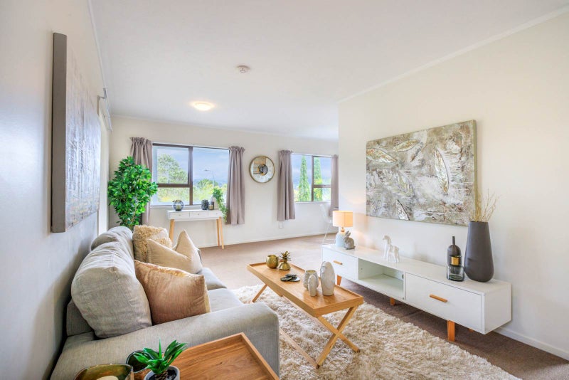 1/6 Emery Grove, Bayview, Auckland - Carousel 2