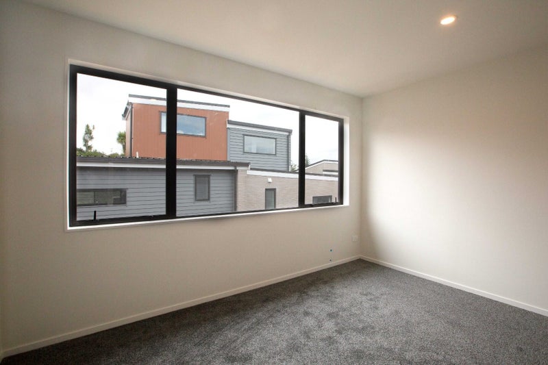 13 Harakoa Lane, Mount Roskill, Auckland - Carousel 2