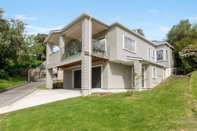 12 Freyberg Avenue, Sandringham, Auckland - Carousel 1