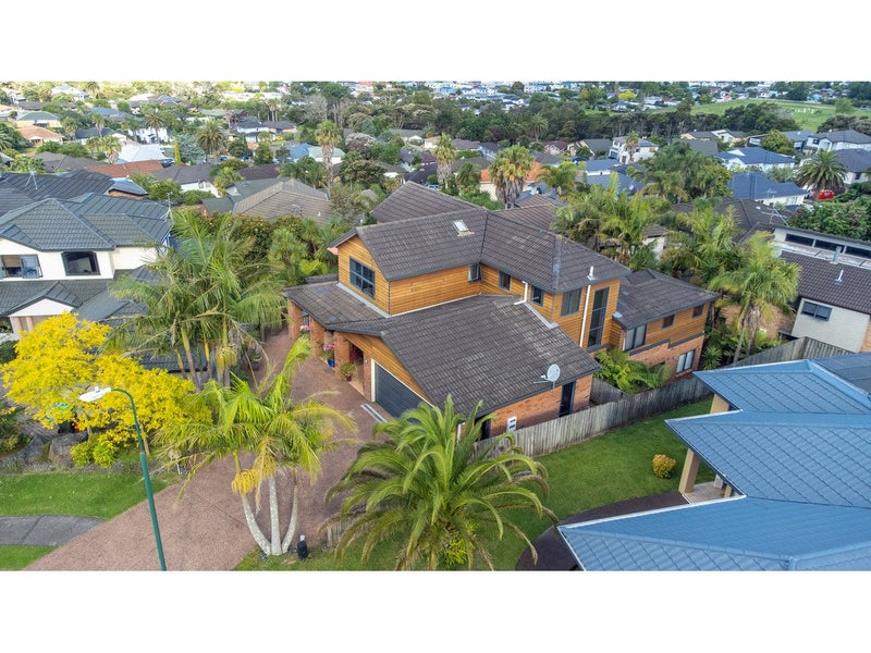 16 San Lorenzo Rise, Henderson, Auckland - Carousel 1