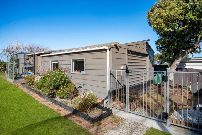 24 Stirling Street, Andersons Bay, Dunedin - Carousel 18