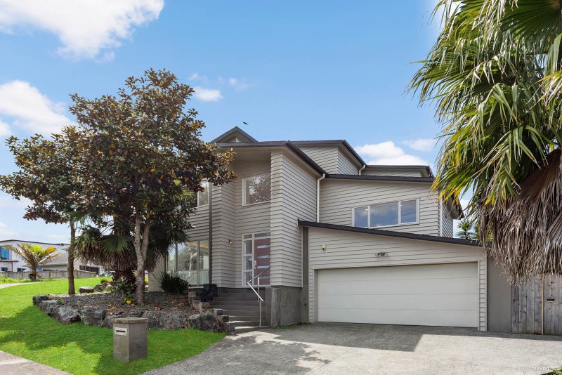 4 Lucca Crescent, Flat Bush, Auckland - Carousel 2