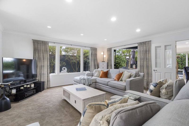 30A Fancourt Street, Meadowbank, Auckland - Carousel 1