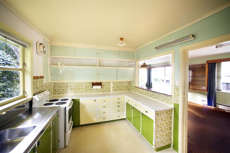 14 Woodman Drive, Tawa, Wellington - Carousel 2