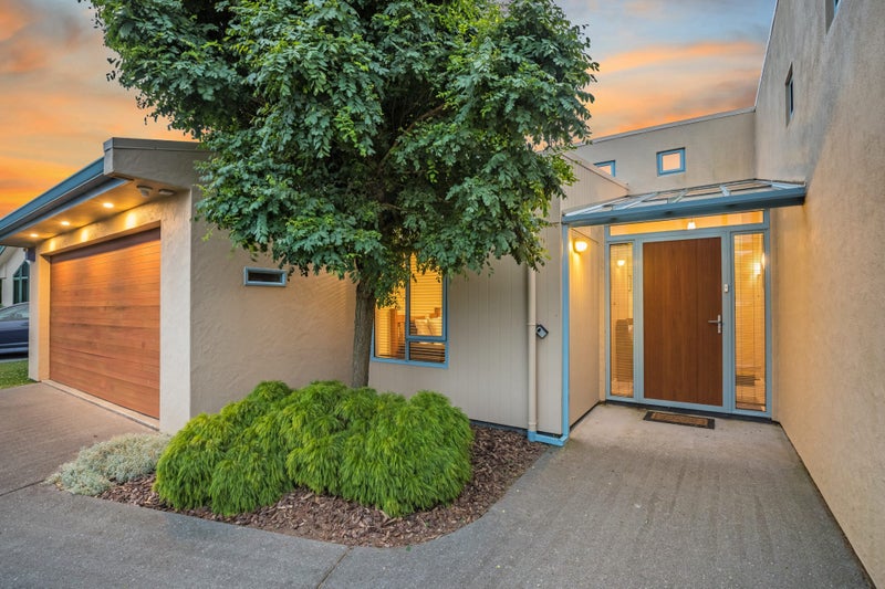 60 Navigation Drive, Whitby, Porirua - Carousel 1