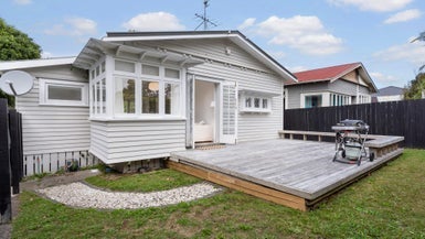 222 Meola Road, Point Chevalier, Auckland - Carousel 1