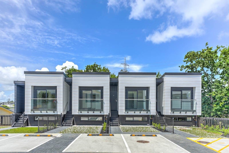 3/62 Titoki Street, Te Atatu Peninsula, Auckland - Carousel 1