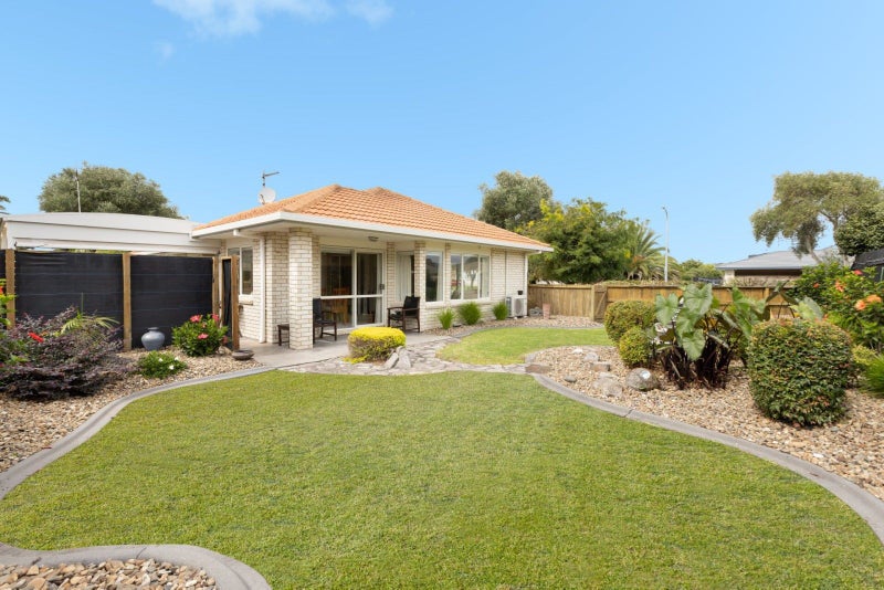 10 Larisa Grove, Papamoa Beach, Papamoa - Carousel 2