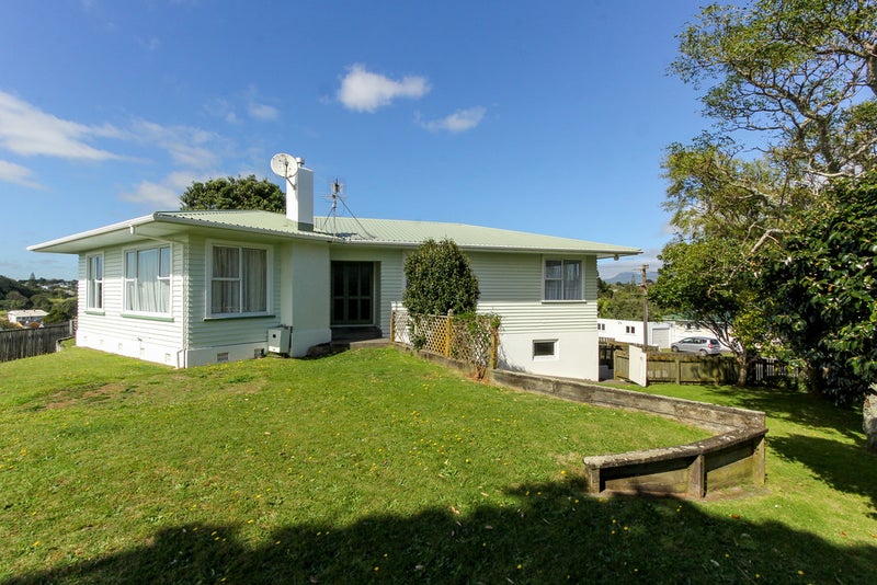 30 Stuart Place, Blagdon, New Plymouth - Carousel 1