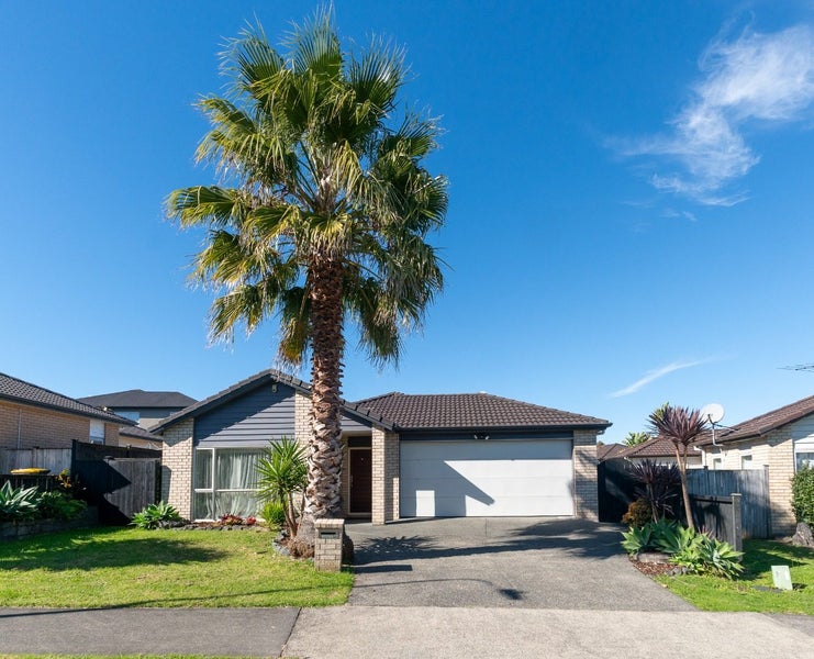 20 Stamford Crescent, Flat Bush, Auckland - Carousel 1