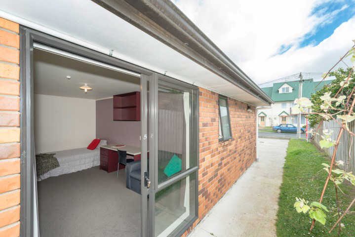 6 Beaumont Street, Hamilton East, Hamilton - Carousel 2