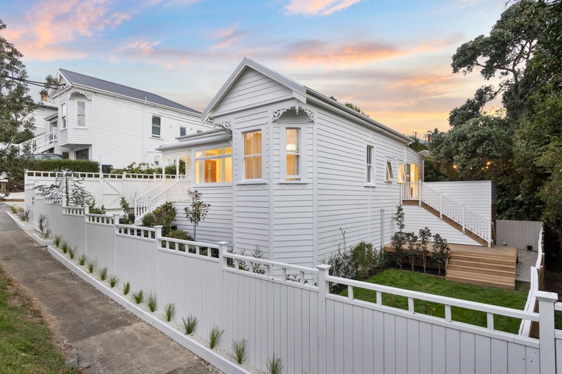 62 Third Avenue, Kingsland, Auckland - Carousel 1