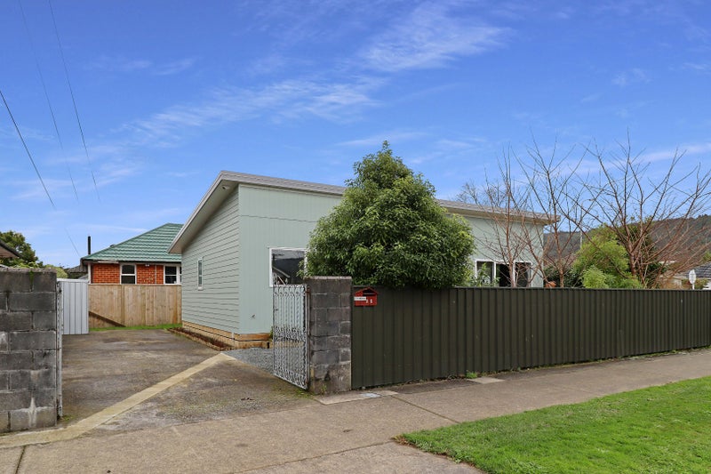 25 Moonshine Road, Trentham, Upper Hutt - Carousel 1