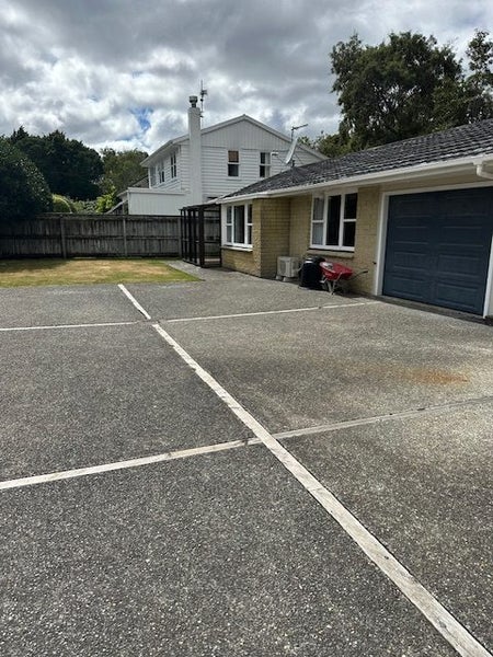 1/285 Fergusson Drive, Heretaunga, Upper Hutt - Carousel 1