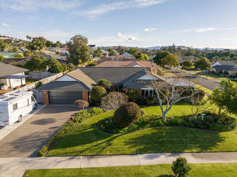 1 Donnington Place, Bethlehem, Tauranga - Carousel 1