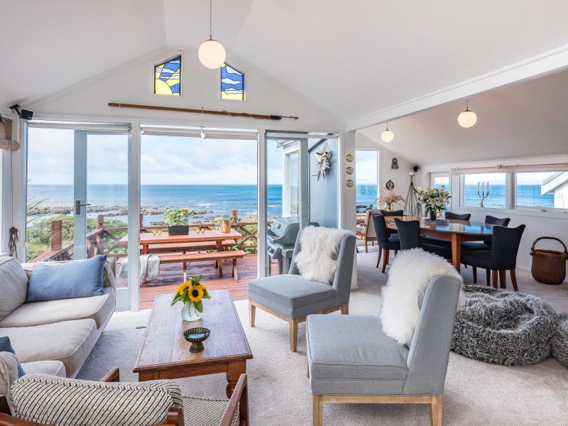 154 Owhiro Bay Parade, Owhiro Bay, Wellington - Carousel 1