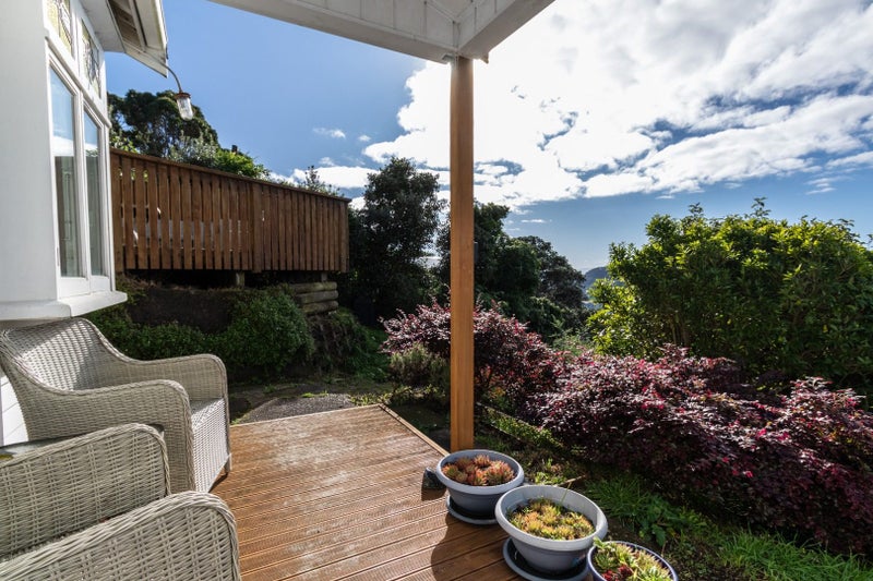 8 Hoggard Street, Vogeltown, Wellington - Carousel 1