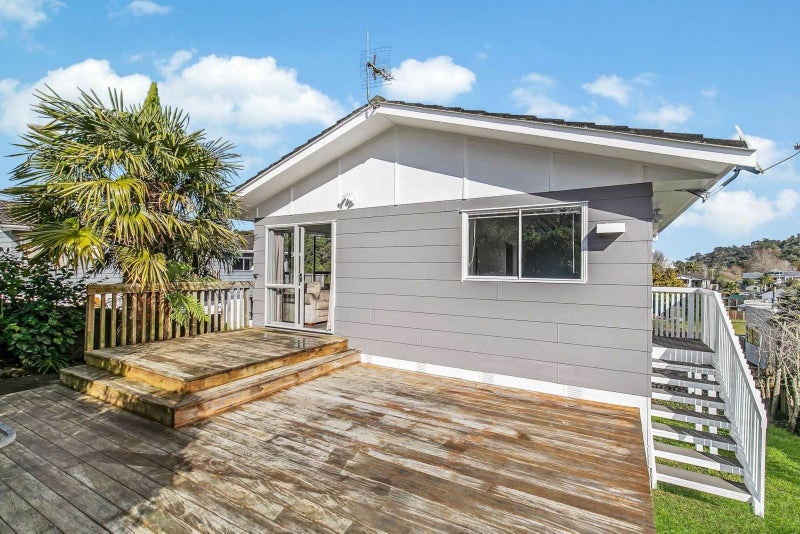 1/60 Simon Ellice Drive, Bayview, Auckland - Carousel 1