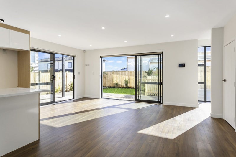 53C Blockhouse Bay Road, Avondale, Auckland - Carousel 2
