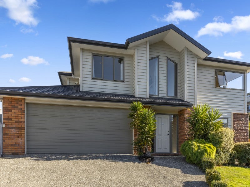 5 Mcewen Crescent, Riverstone Terraces, Upper Hutt - Carousel 1