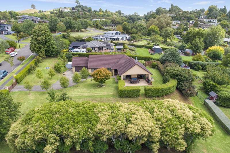 9 Orakei Place, Welcome Bay, Tauranga - Carousel 1