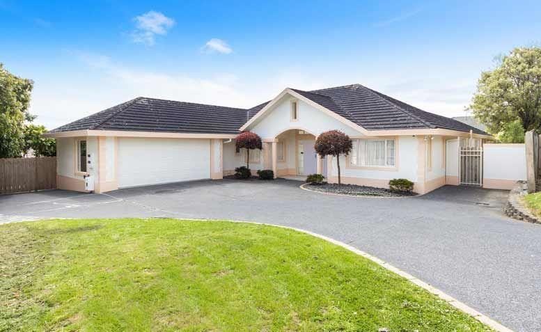16 Keenagh Rise, Dannemora, Auckland - Carousel 1
