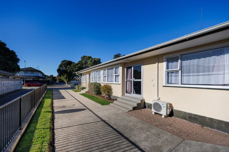 2/106 Linton Street, West End, Palmerston North - Carousel 2