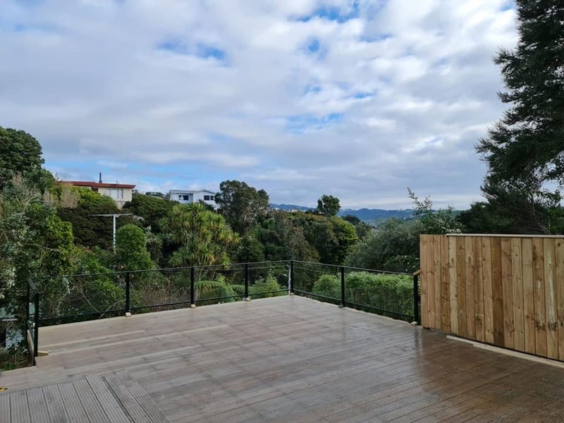 11 Kiriwai Road, Paremata, Porirua - Carousel 2