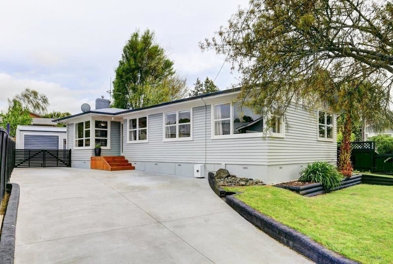 12 Manapouri Place, Glenview, Hamilton - Carousel 19