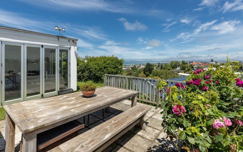 6 Harvey Road, Bluff Hill, Napier - Carousel 16