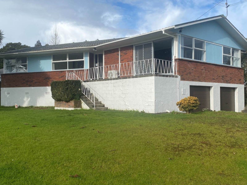 8 Patricia Place, Hillpark, Auckland - Carousel 1