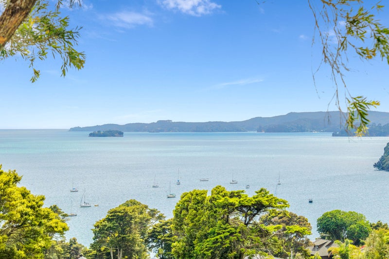 14B Alexander Road, Algies Bay, Warkworth - Carousel 1